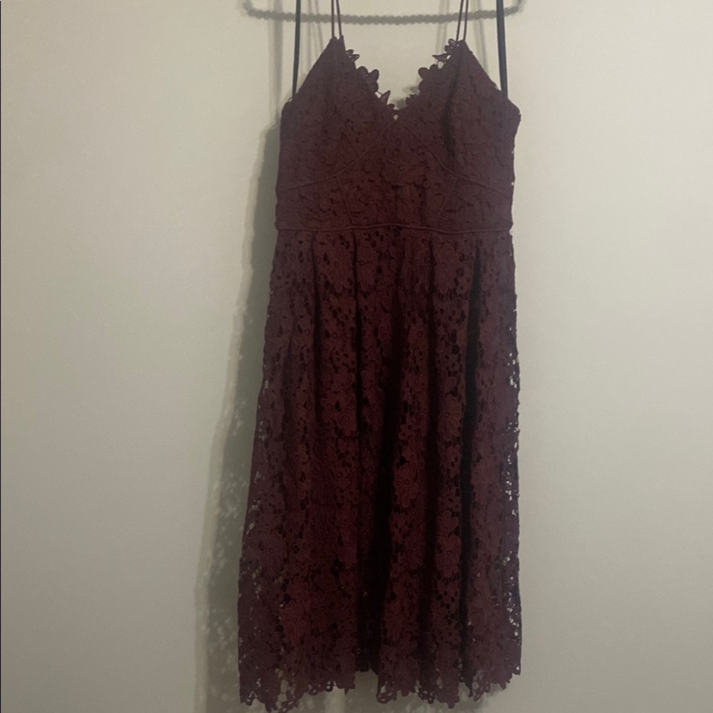 Donna Morgan Elegant Lace Burgundy Dress